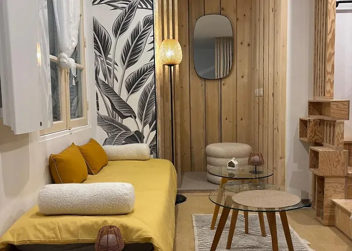 Eden Apartment *