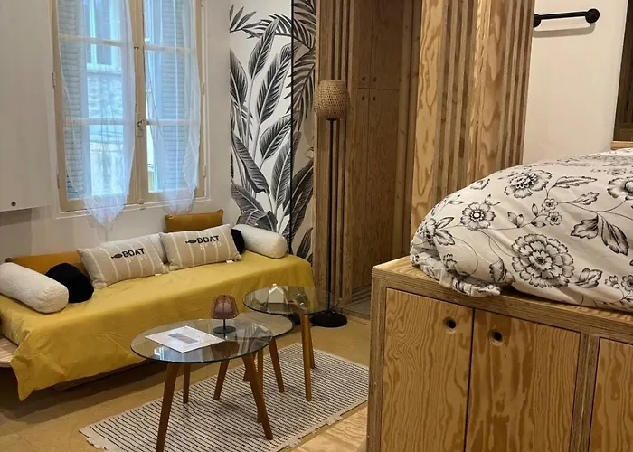 Eden Apartment *
